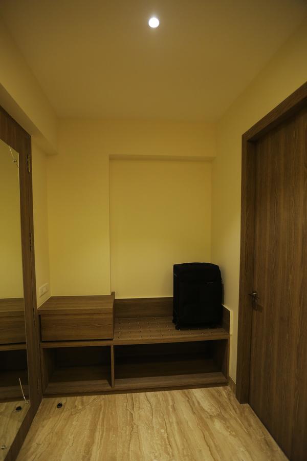 Lakeview Service Apartments Kalkutta Kültér fotó